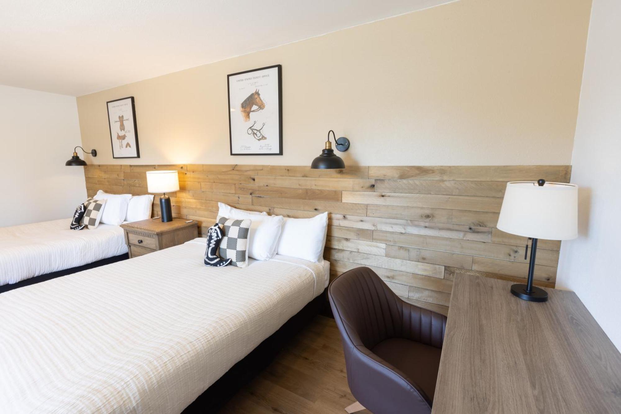 The Golden Spur Hotel بانجوِتش الغرفة الصورة